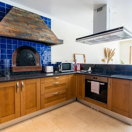 Infinite Ocean View 20m Above Ocean & Villa Arco da Calheta (Madeira)