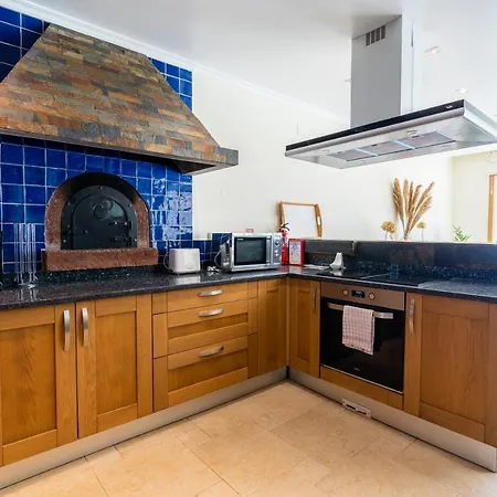 Infinite Ocean View 20m Above Ocean & Villa Arco da Calheta (Madeira)