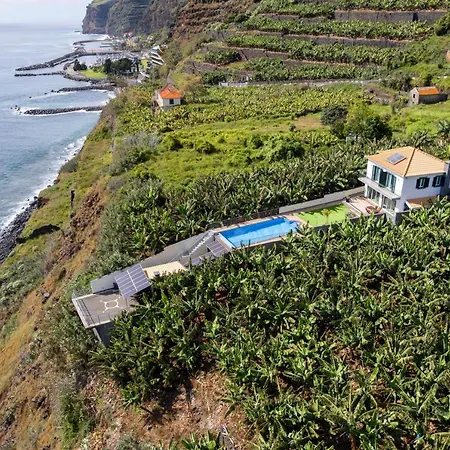 Infinite Ocean View 20m Above Ocean & Villa Arco da Calheta (Madeira)